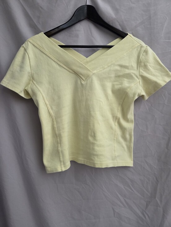 Tops - Pale Yellow V-Neck Cross Back Short Sleeve Crop Top